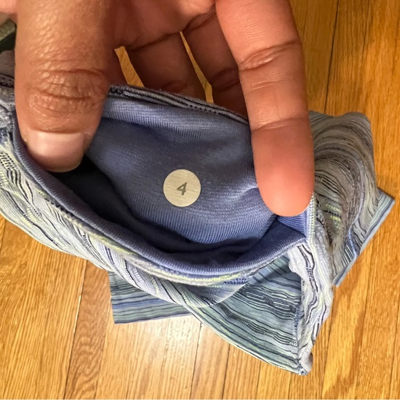 Lululemon Women's Blue Purple Green Striped Capri/Crop leggings size 4 - Picture 8 of 9